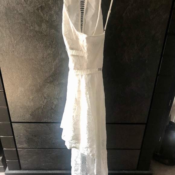 White halter dress - Picture 3 of 3